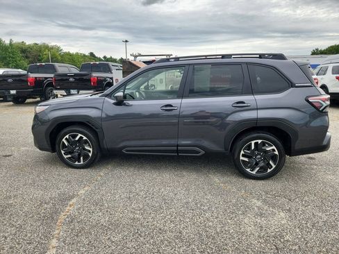 Used 2025 Subaru Forester Limited image 4