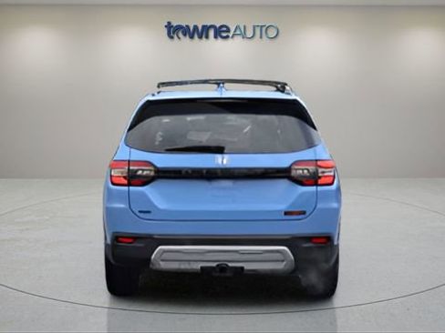 Used 2024 Honda Pilot TrailSport image 4