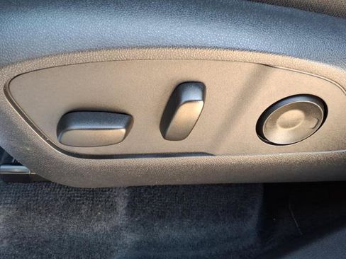 Used 2025 Chevrolet Traverse LT AWD/4WD image 15