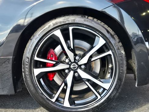 Used 2018 Nissan 370Z Sport Tech image 8