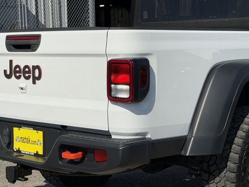 Used 2023 Jeep Gladiator Mojave image 10