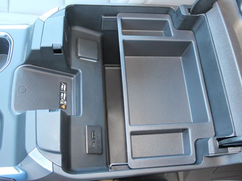 New 2026 GMC Sierra 1500 SLT image 44