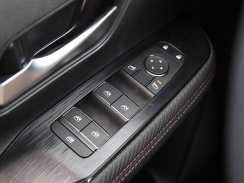 New 2025 Nissan Kicks SR image 20