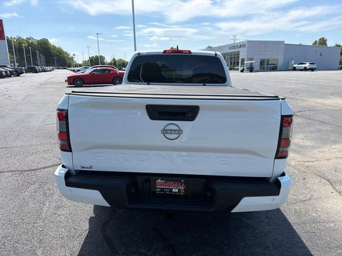 Used 2025 Nissan Frontier SV w/ Tow Package RWD image 6