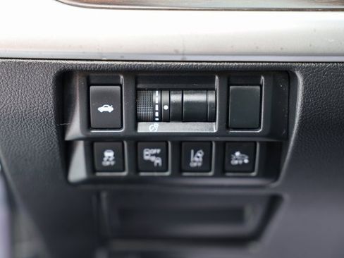 Used 2018 Subaru Legacy 2.5i Limited image 17