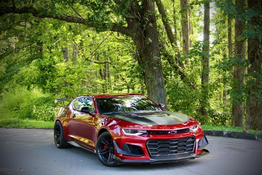 Used 2022 Chevrolet Camaro ZL1 RWD image 1