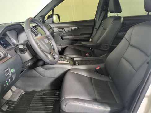 Certified 2023 Honda Passport EX-L image 10