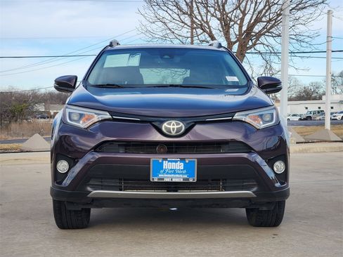 Used 2018 Toyota RAV4 Limited image 2