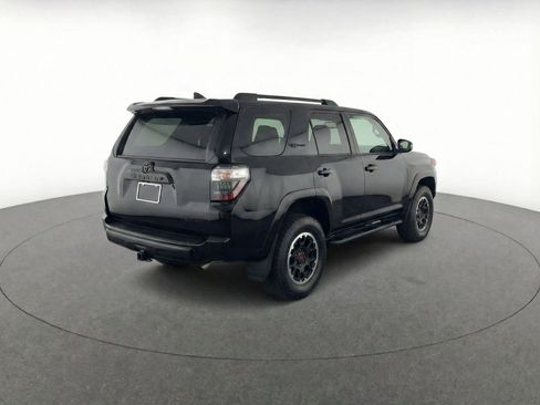 Used 2025 Toyota 4Runner TRD Off-Road image 9