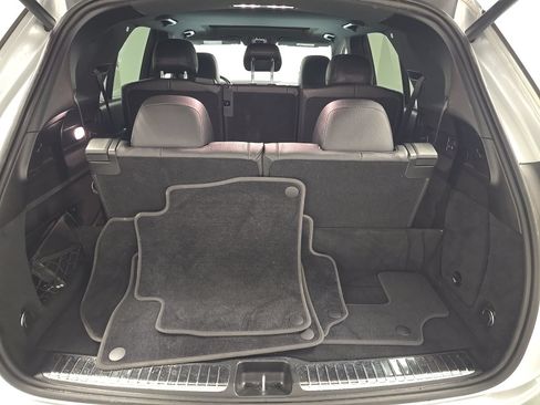 Used 2020 Mercedes-Benz GLE 350 w/ 3rd Row Seat Package image 16