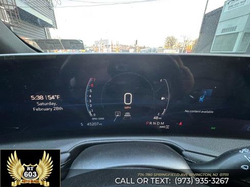 Used 2024 Cadillac XT4 Premium Luxury image 19