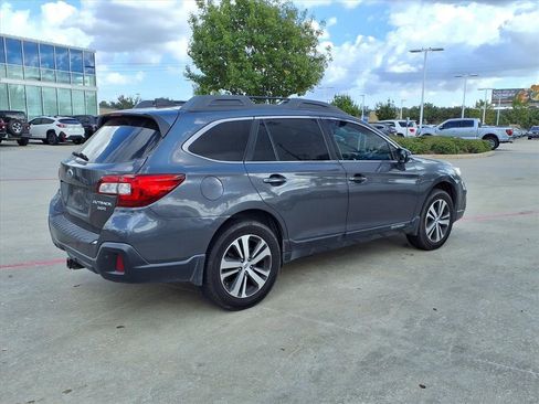 Used 2018 Subaru Outback 3.6R Limited image 24