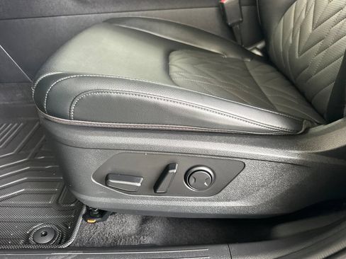 Used 2025 Kia Sportage X-Line w/ Premium Package AWD/4WD image 13