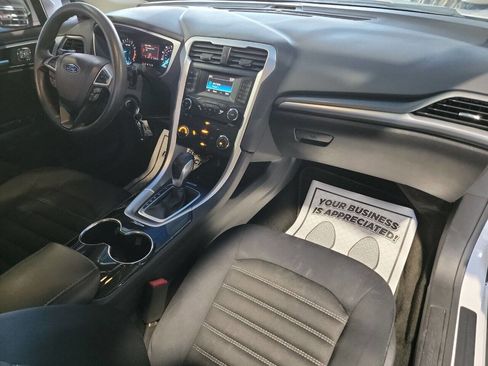 Used 2014 Ford Fusion SE image 19