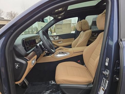 New 2026 Mercedes-Benz GLS 450 4MATIC image 25