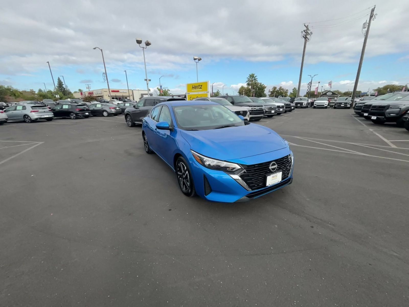 Used 2025 Nissan Sentra SV FWD image 3