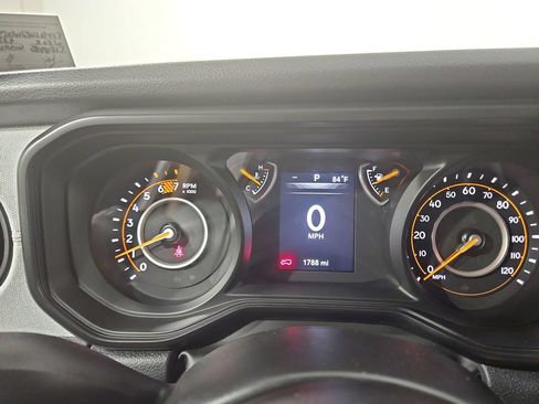 Used 2026 Jeep Wrangler Sport AWD/4WD image 15