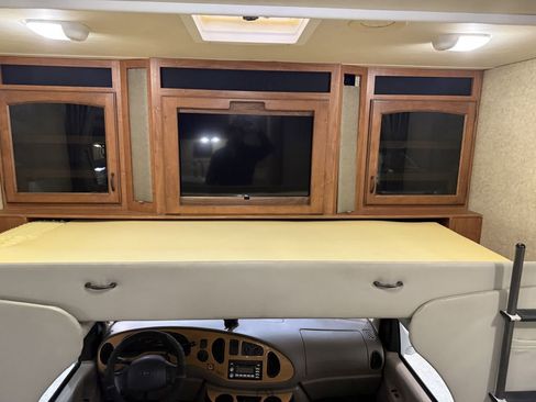 Used 2007 Ford E-450 and Econoline 450 image 42