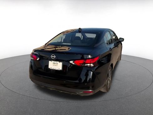 Used 2025 Nissan Versa SV image 14