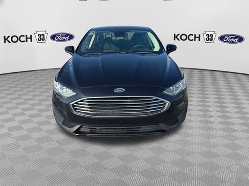 Used 2019 Ford Fusion SE FWD image 2