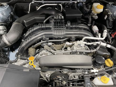 Used 2019 Subaru Crosstrek 2.0i Limited w/ Moonroof Package w/Navigation image 17