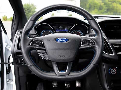 Used 2017 Ford Focus RS AWD/4WD image 12