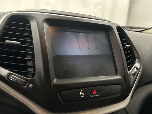 Used 2015 Jeep Cherokee Limited w/ Luxury Group AWD/4WD image 23