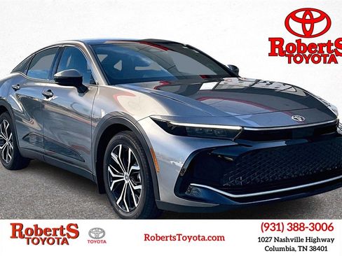 Used 2023 Toyota Crown Limited image 1