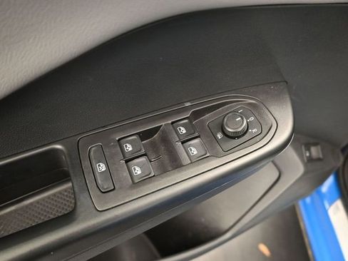 Certified 2023 Volkswagen Taos SE w/ Panoramic Sunroof Package image 13