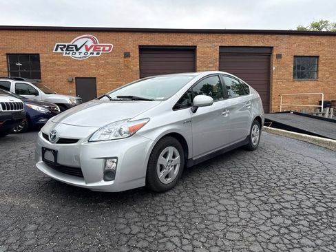 Used 2011 Toyota Prius Three w/ Navigation Pkg FWD image 1