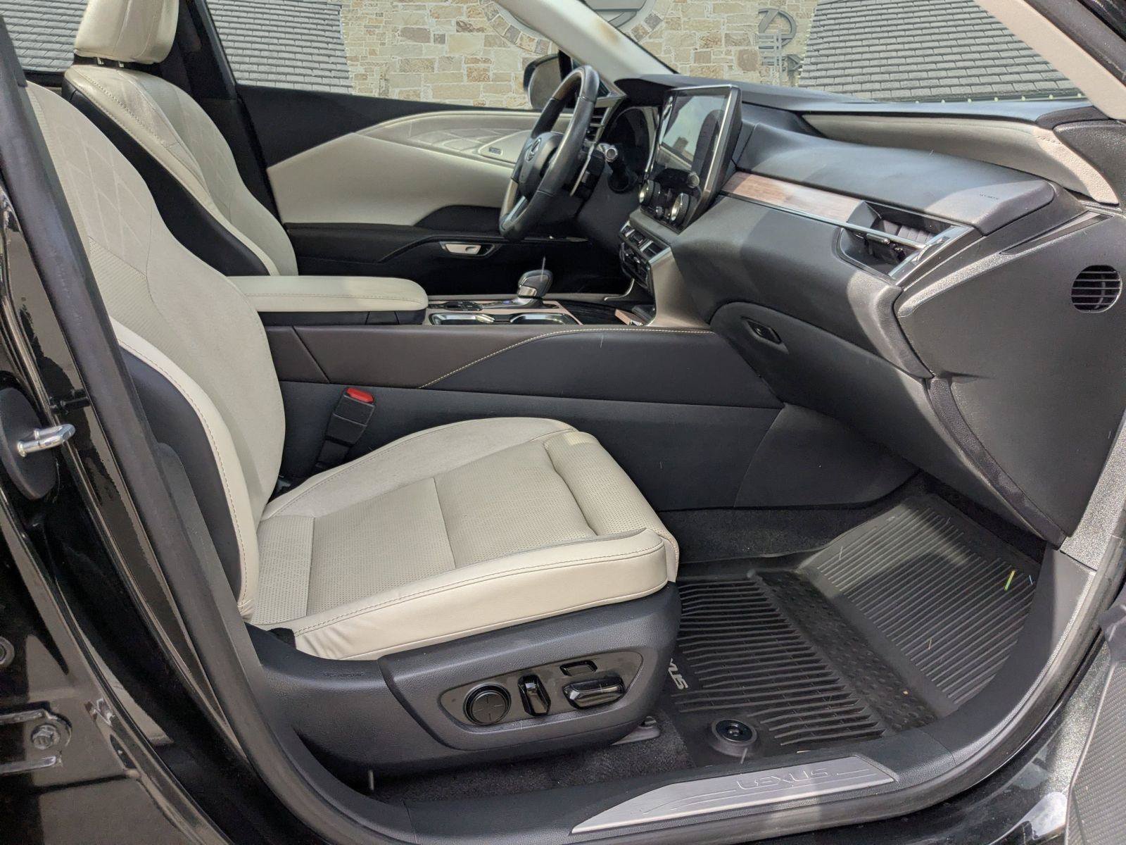 Certified 2023 Lexus RX 350 FWD w/ Accessory Package (Z1) image 20