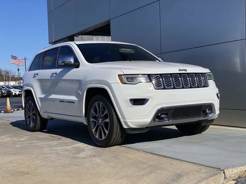 Used 2017 Jeep Grand Cherokee Overland image 1