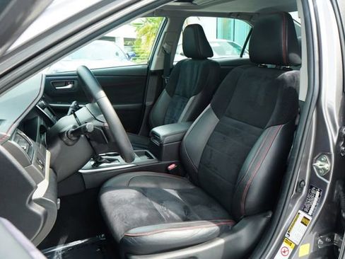Used 2016 Toyota Camry XSE FWD image 14