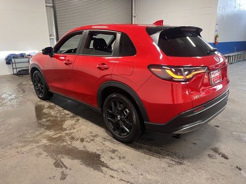 Used 2023 Honda HR-V Sport image 5