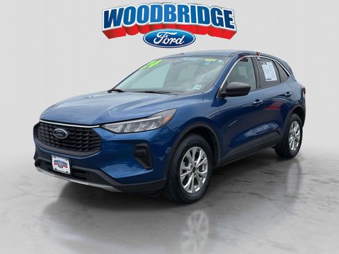 Used 2023 Ford Escape Active image 2