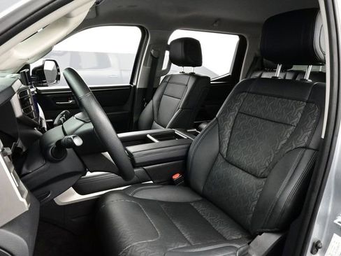 Used 2022 Toyota Tundra Limited image 5