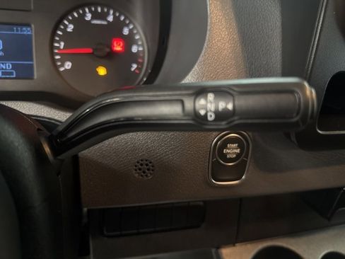 Used 2021 Mercedes-Benz Sprinter 2500 image 17