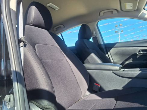 Used 2025 Nissan Sentra S image 28