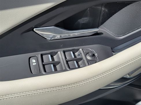 Used 2019 Jaguar E-PACE S image 33