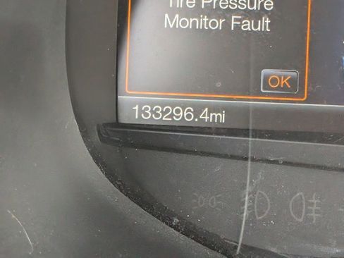 Used 2017 Ford Edge Titanium w/ Equipment Group 301A image 17