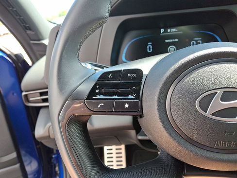 Certified 2025 Hyundai Elantra Sport w/ Cargo Package image 23