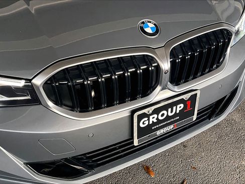 Used 2023 BMW 330i Sedan w/ Premium Package image 30