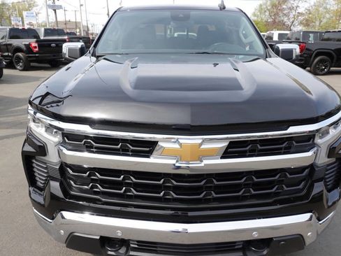 Used 2024 Chevrolet Silverado 1500 LT AWD/4WD image 6
