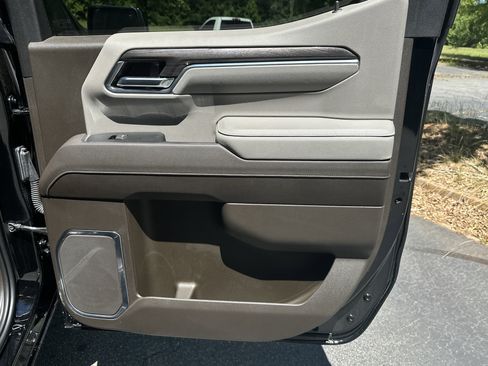 Certified 2023 Chevrolet Silverado 1500 LTZ AWD/4WD image 16