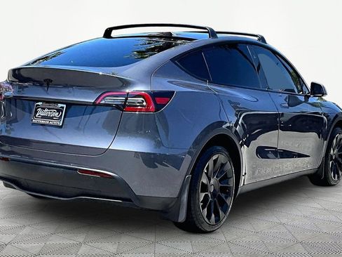 Used 2023 Tesla Model Y 2WD image 2