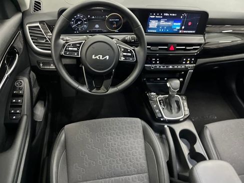 Certified 2024 Kia Seltos S image 24