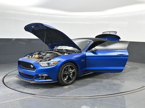 Used 2017 Ford Mustang GT Premium image 57