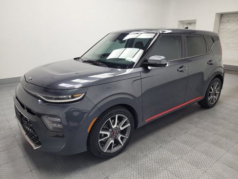 Used 2021 Kia Soul Turbo FWD image 2