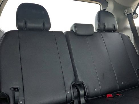 Used 2016 Toyota Sienna SE image 18