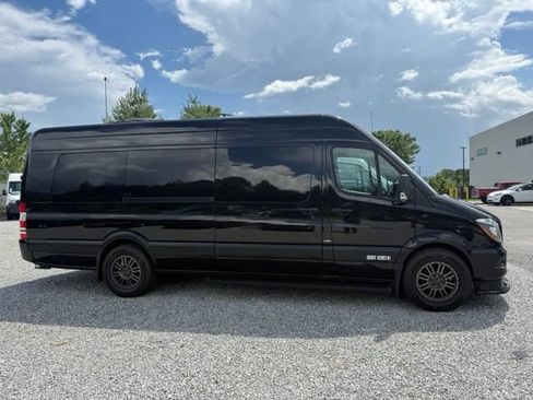 Used 2016 Mercedes-Benz Sprinter 2500 image 4